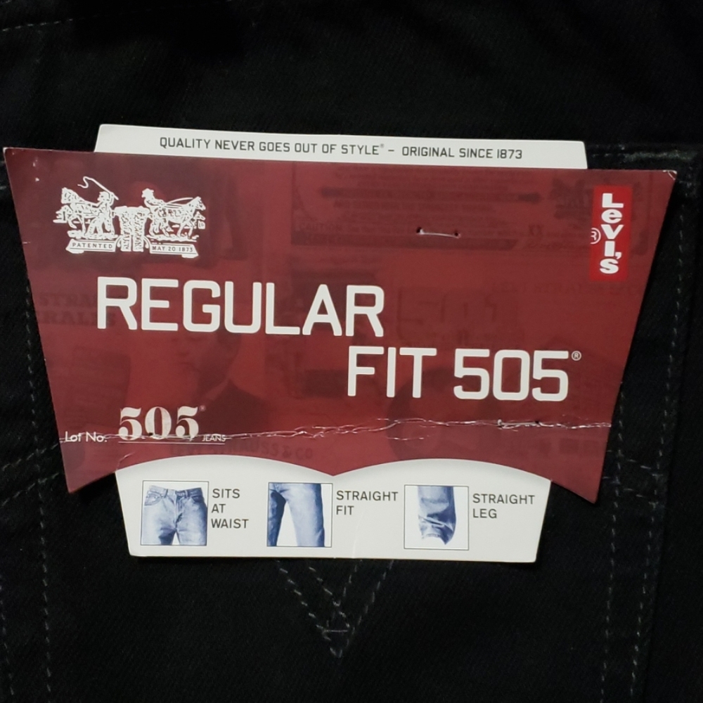 Brand new mens Levi's with tags